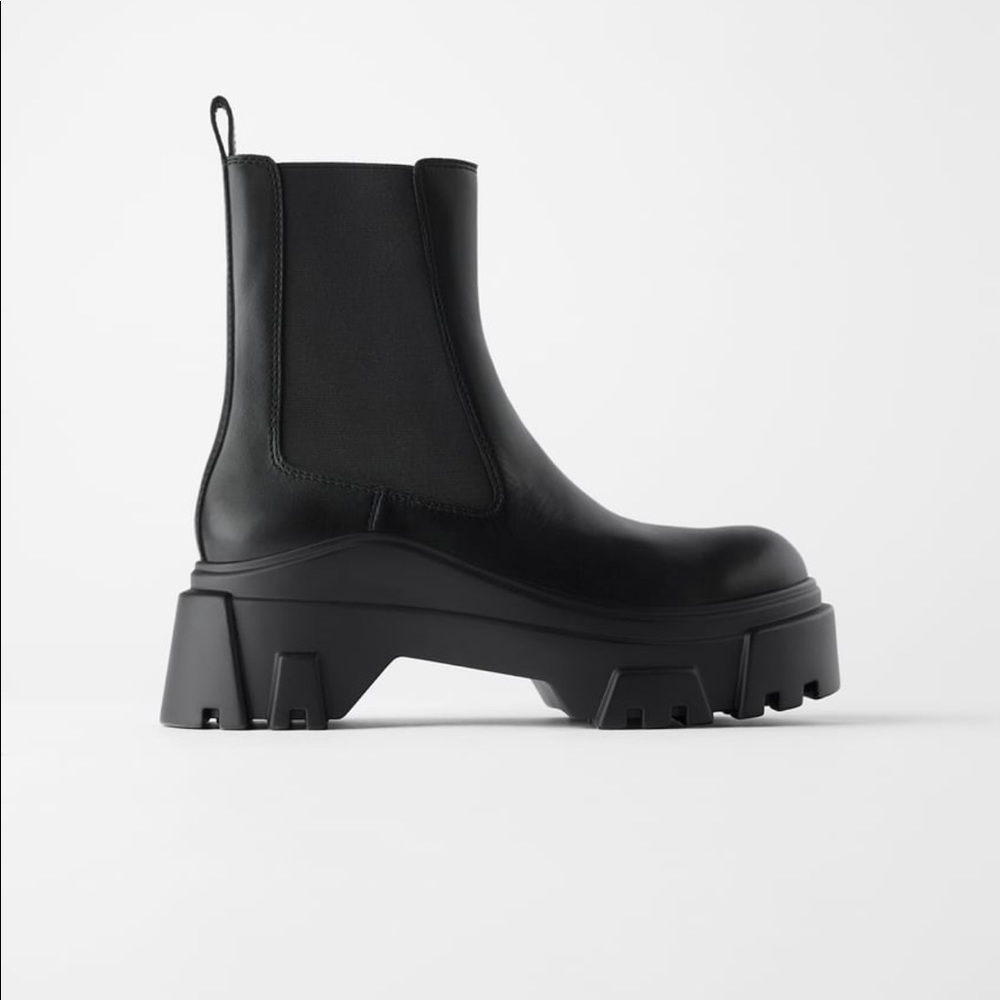 Zara black lug sole platform ankle boots - Picture 1 of 3